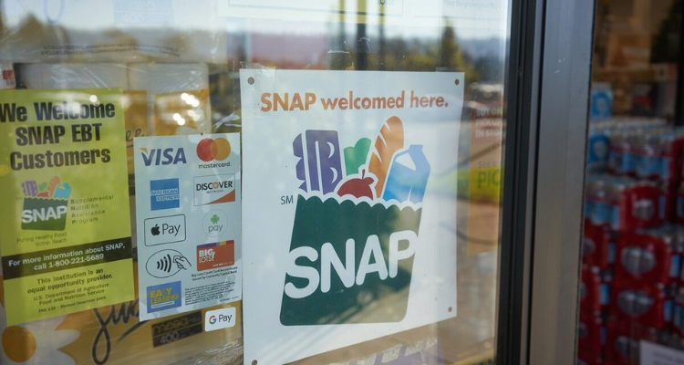 Weekend SNAP Benefit Deposits: How Does the EBT Payment Work?